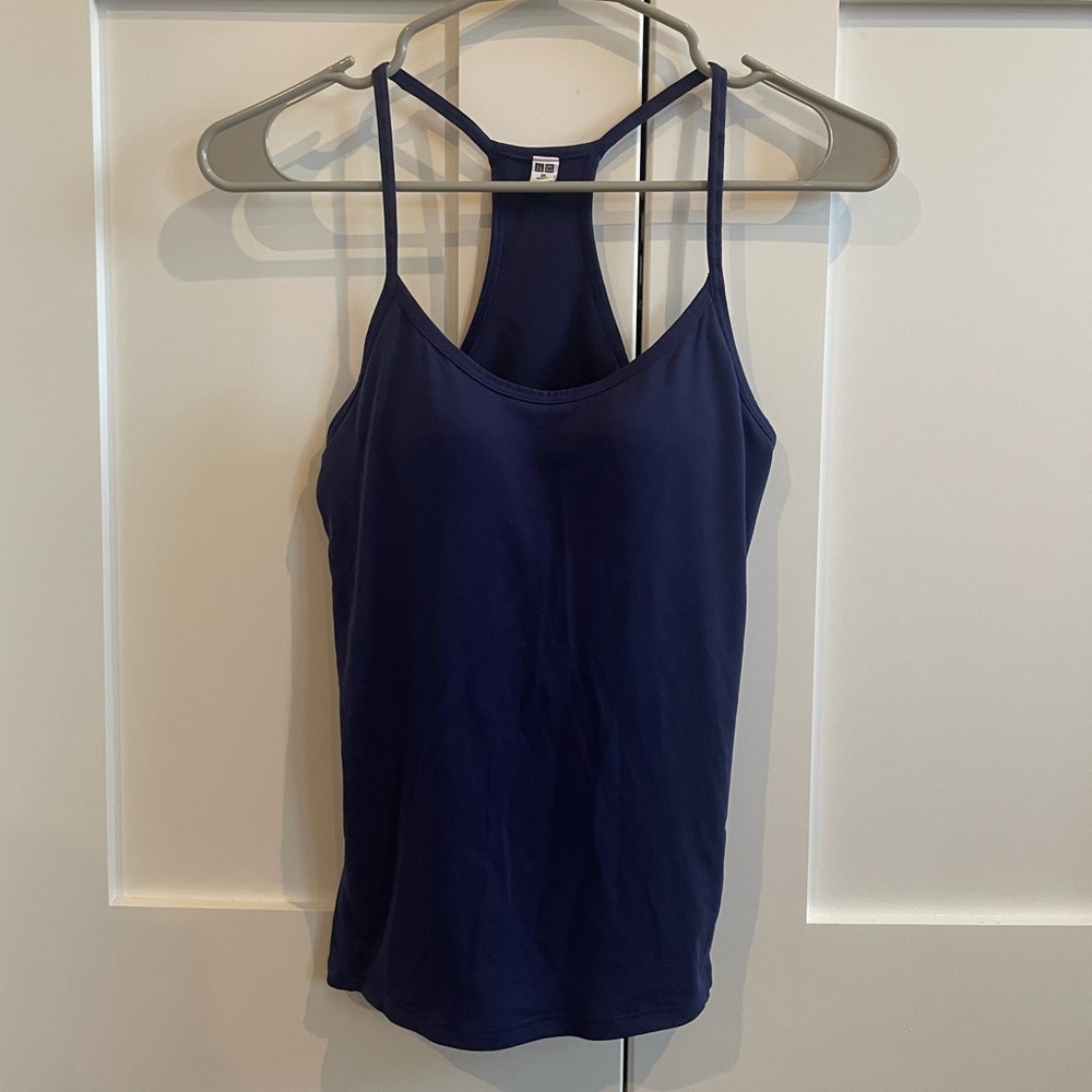 Uniqlo tank